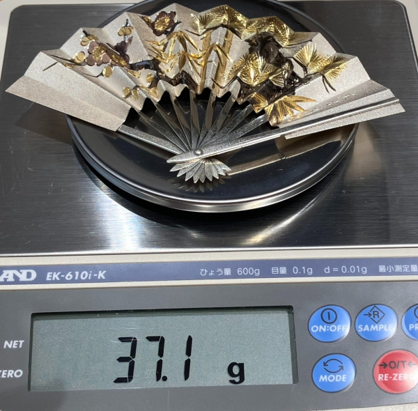 純銀刻印　極上手　梅笹彫金花置物　82g トサオ　東さ6-0817☆2F 純銀刻印 極上手 梅笹彫金花置物 82g トサオ 東さ6-0817☆2F